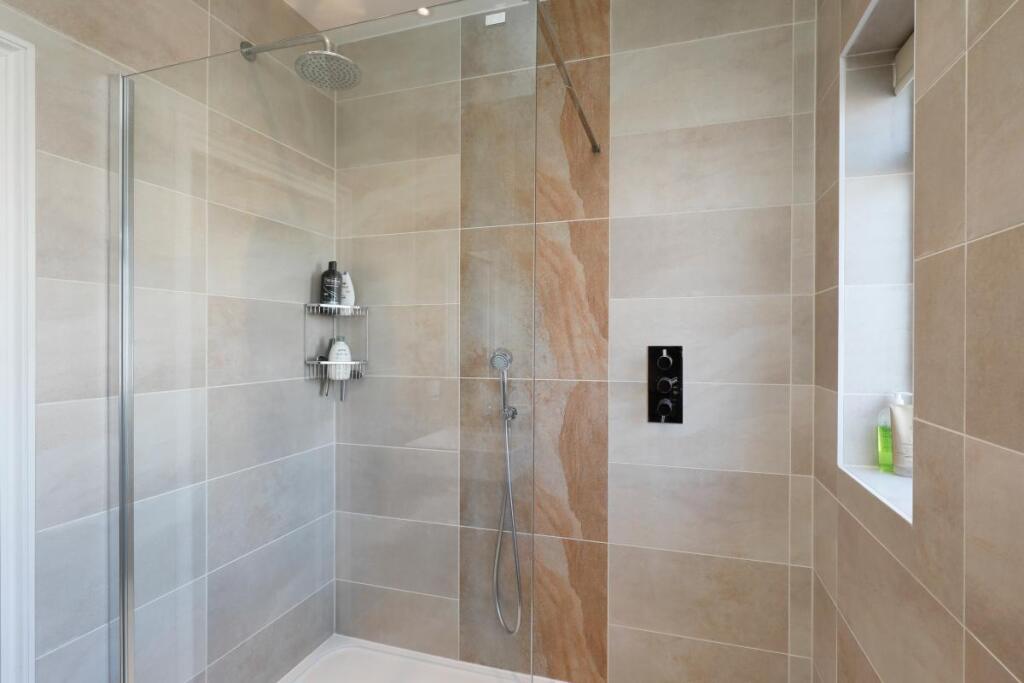 Dora Rd 131 - Main shower detail.jpg