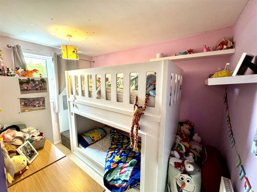 BEDROOM 2