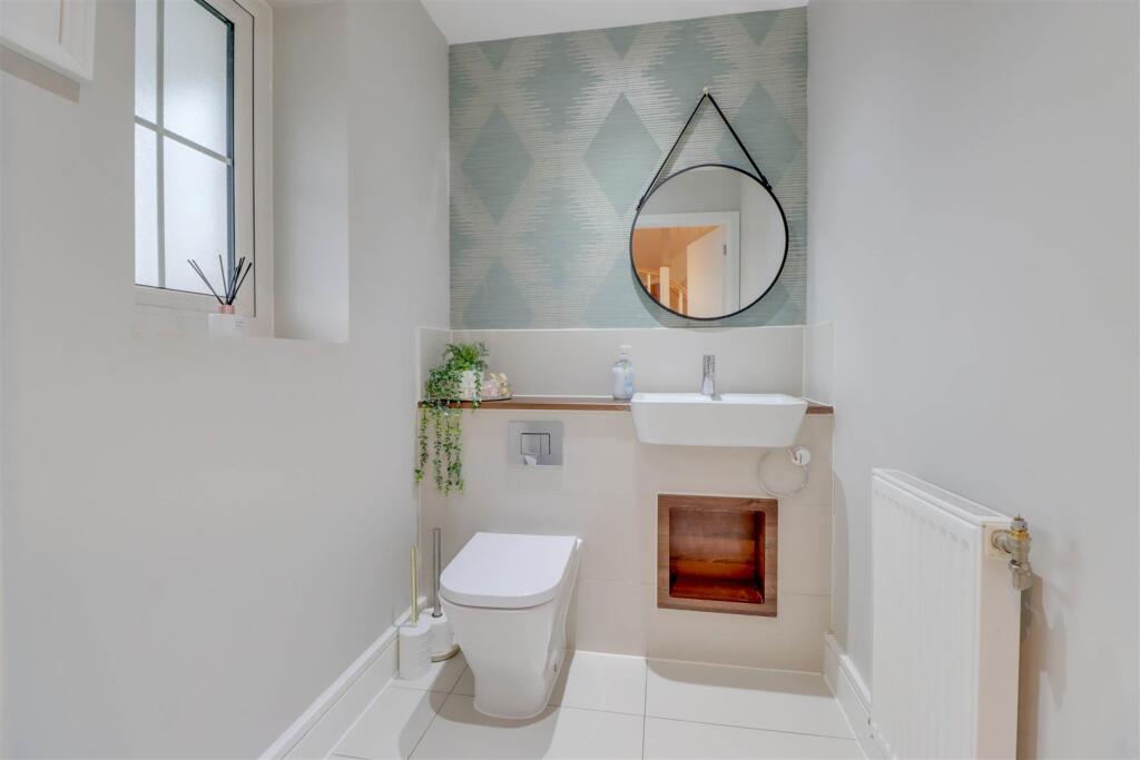6 GORSE WOOD VIEW INSIDE-17.jpg