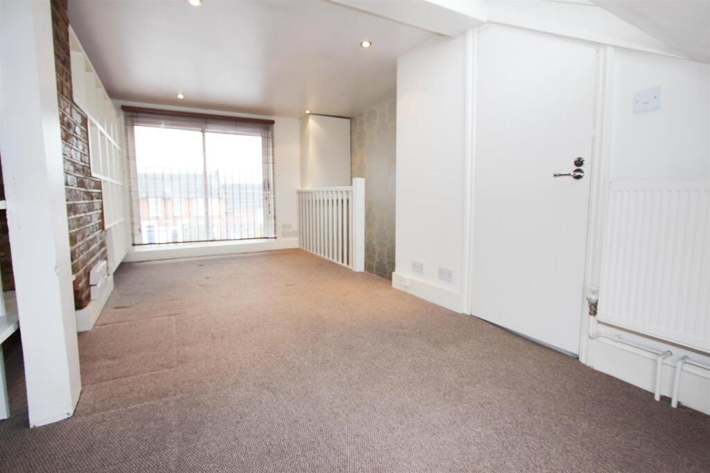 loft 1.jpg