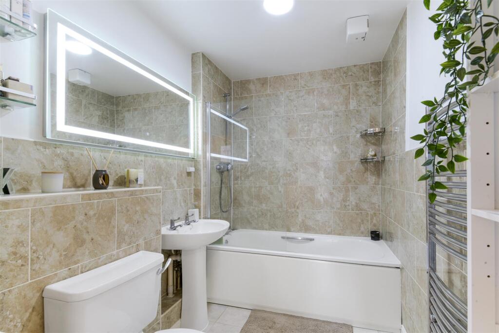 LYME REGIS COURT,4 (3).jpg