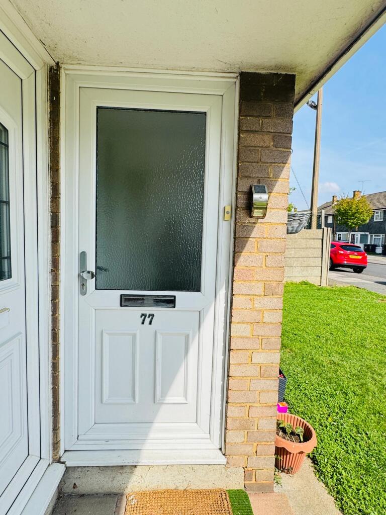 Stunning 2-Bedroom Flat in Chadwell Heath ¿ Ide