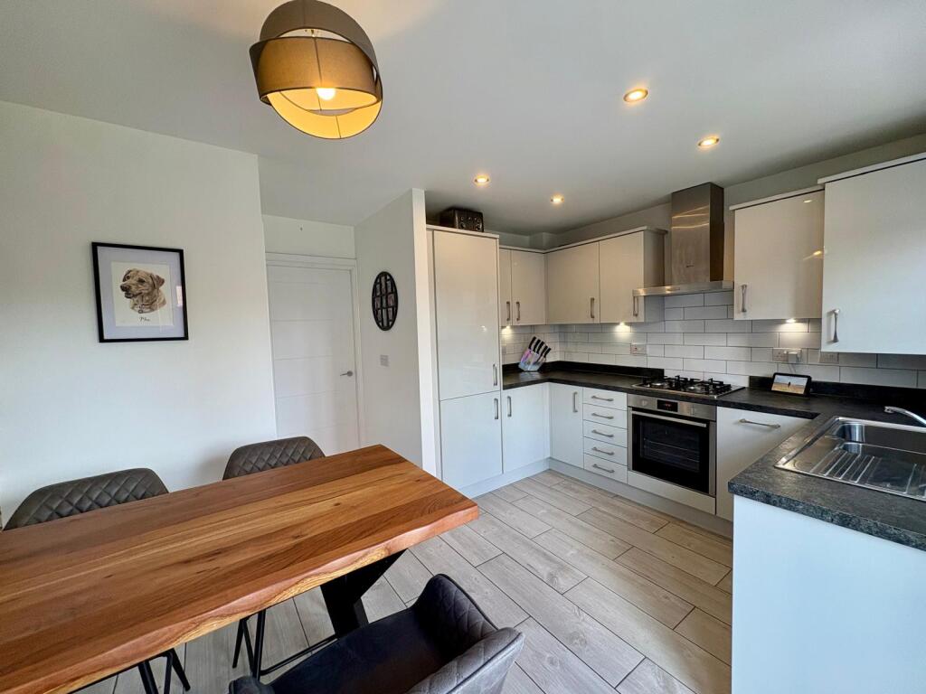 55 Walker kitchen 3.jpg