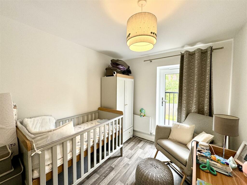 BEDROOM 2