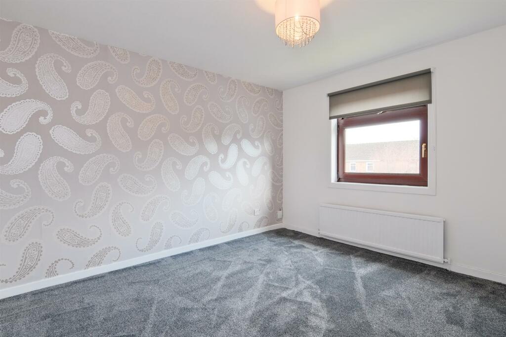 010-16 Hemmingen Court Carluke, ML8 5LX.jpg