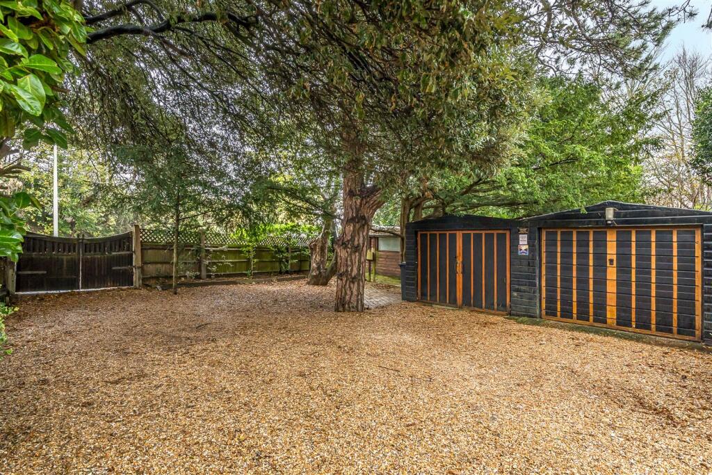 For Sale by Aspire Residential | Crockhurst Hill