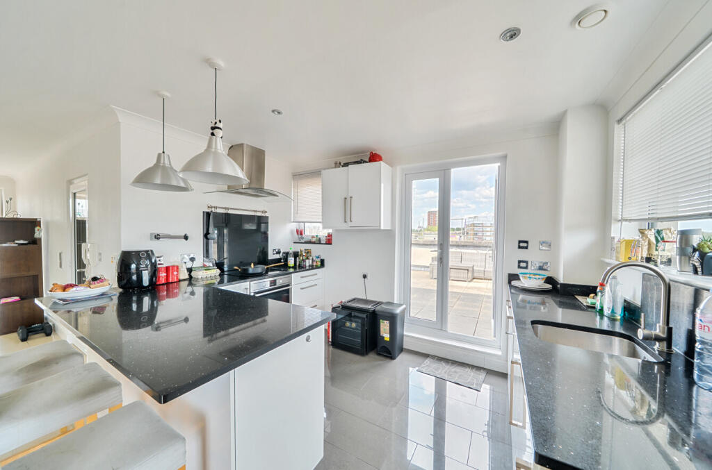 14-681e00c38f7ca-...