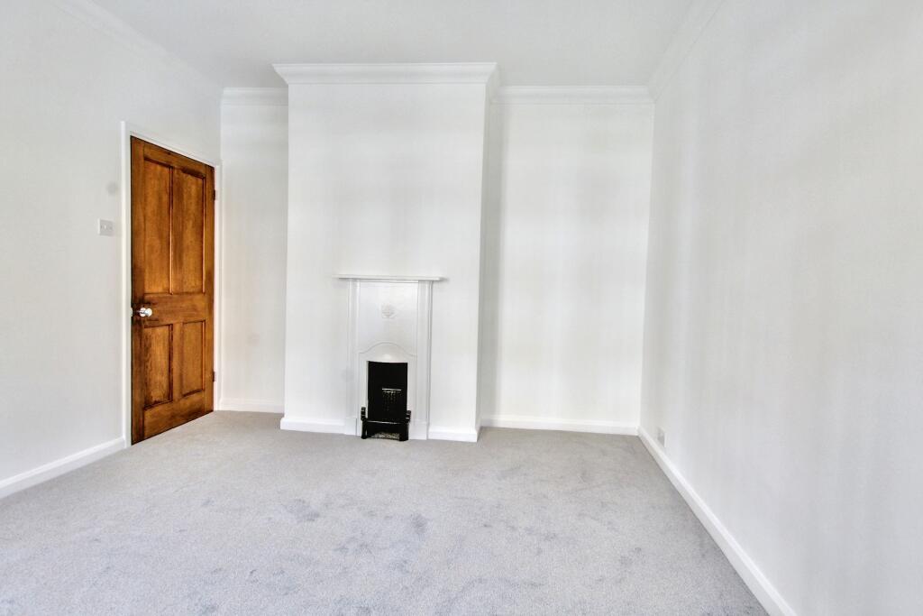 5.bedroom.jpg