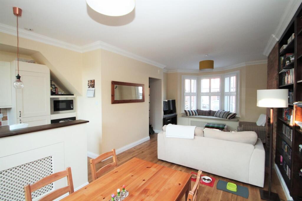 13 Lance Road 008.jpg