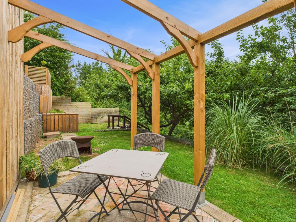 Garden (Lower Patio Tier)