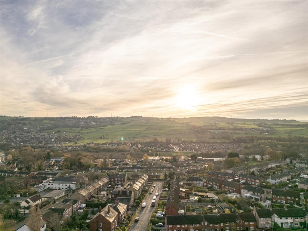 53 - 99B Knowl Road WF14 9RQ.jpg