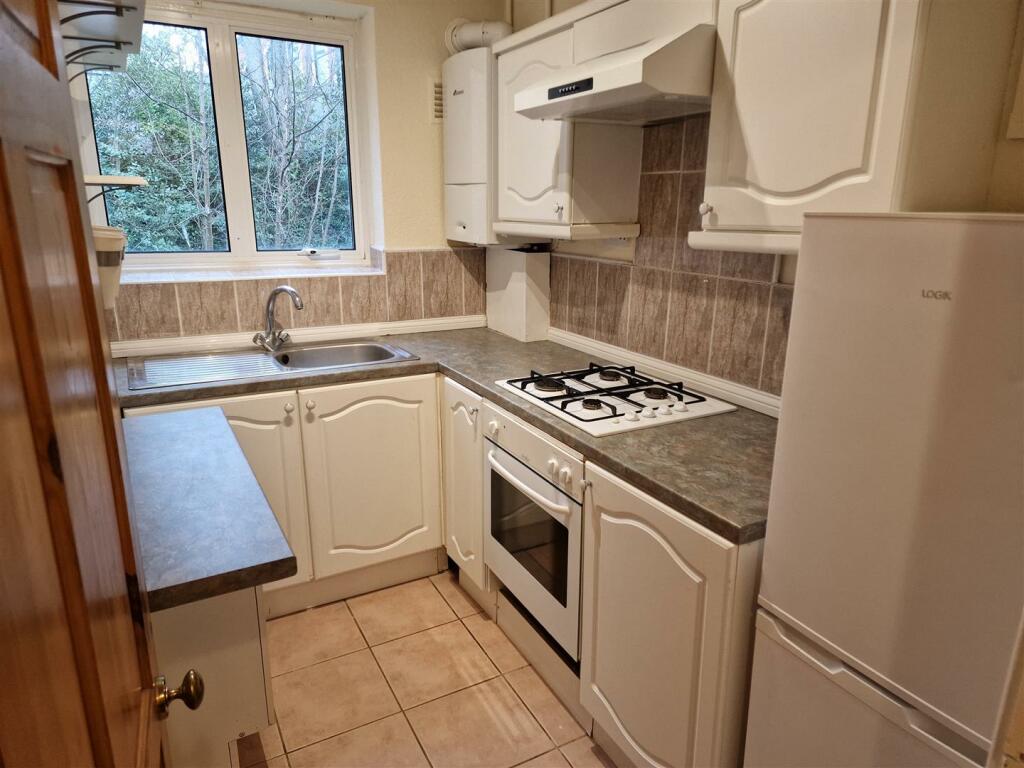 Kitchen1.jpg