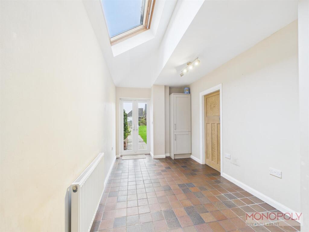 KITCHEN/BREAKFAST ROOM