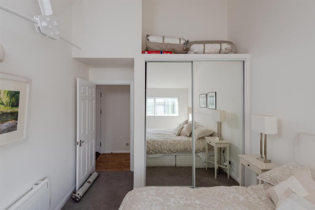 Flat 21 Priory House-4.jpg