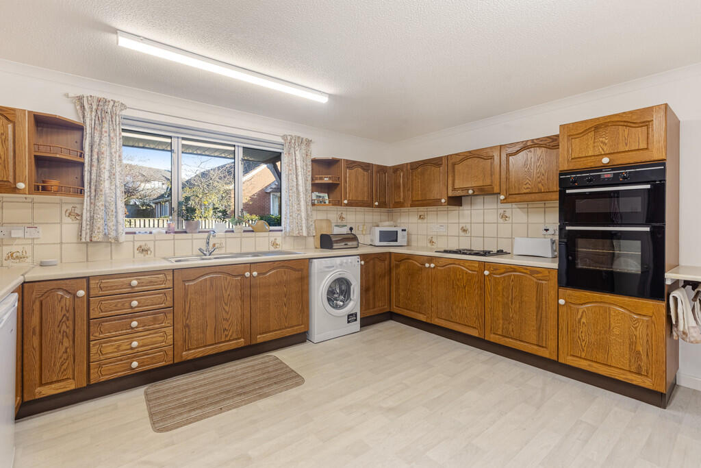 A06 - 2 The Paddo...