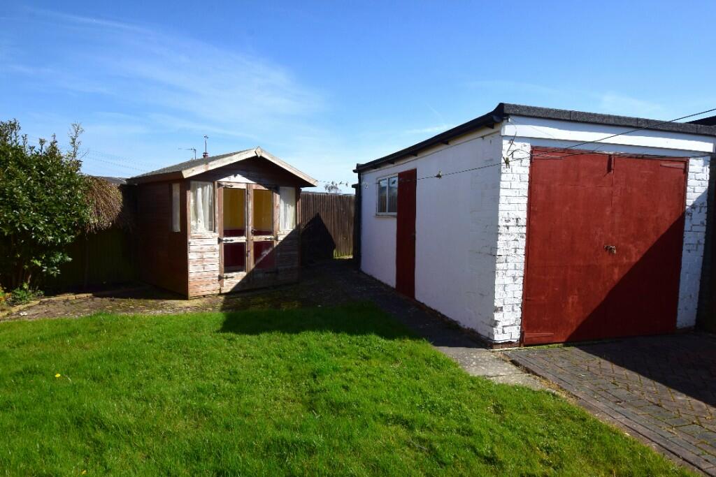 Garage/Garden