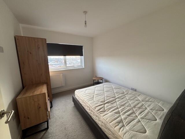 72 lincoln bedroom 2