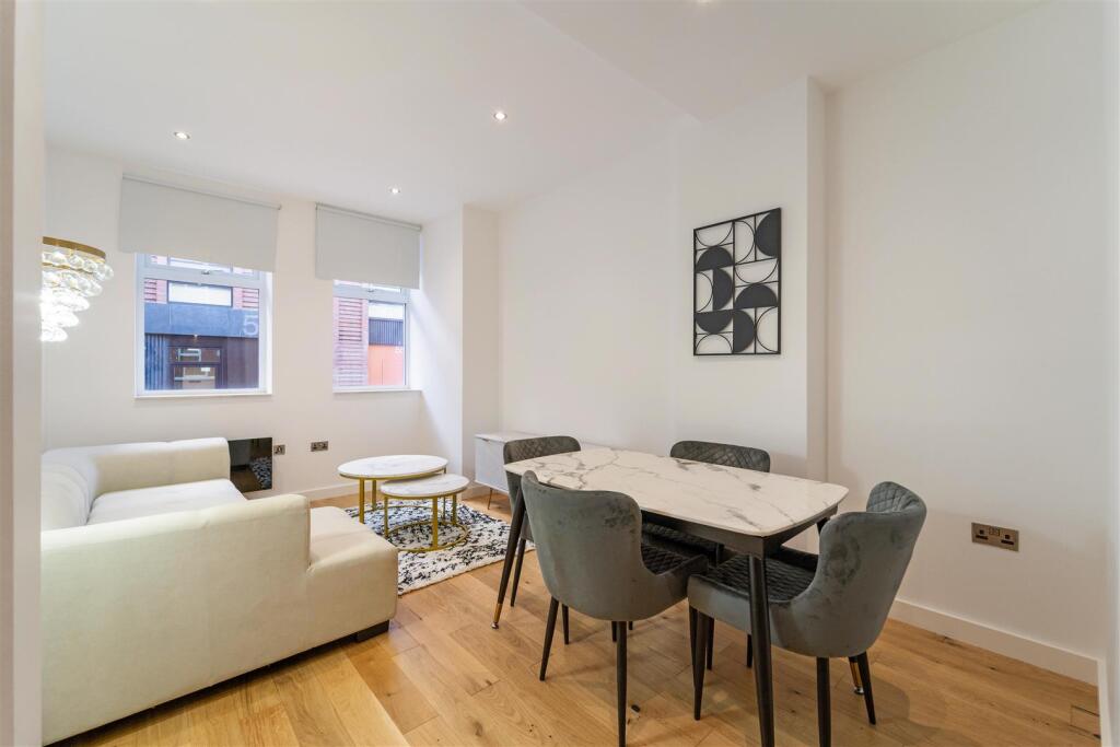 Flat 2, 48 Camden Street Round 2_04615.jpg