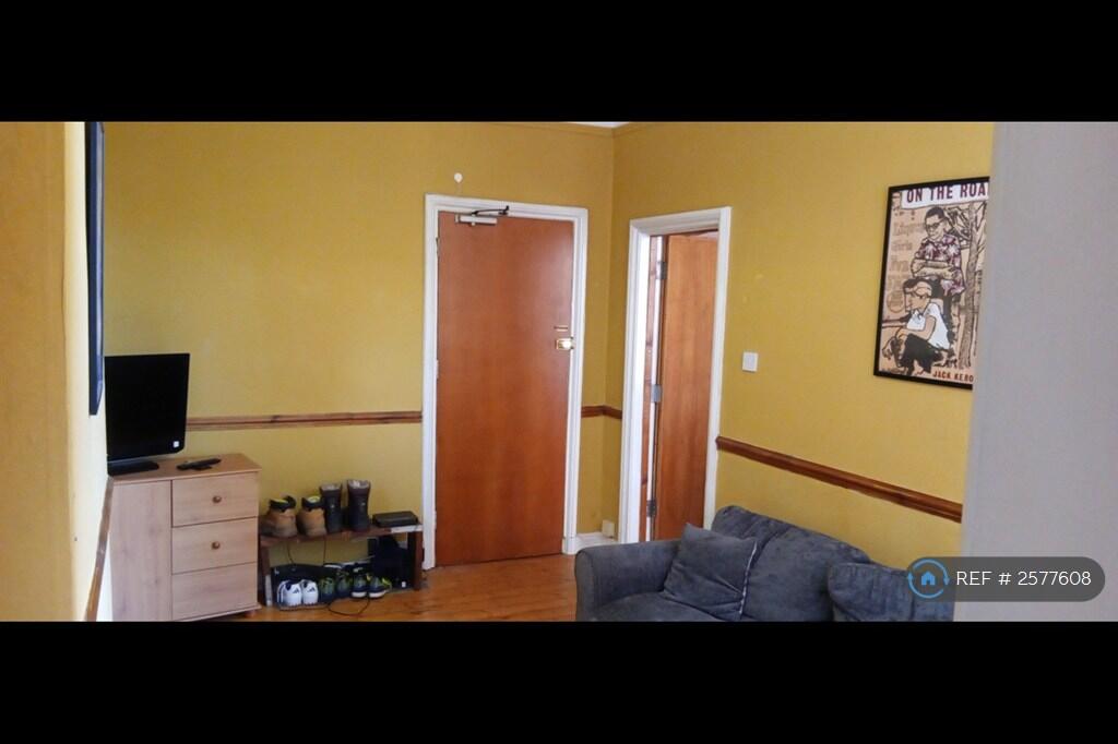Lounge 3
