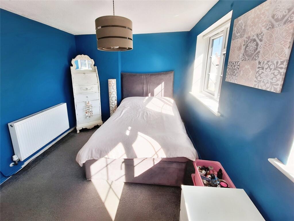 Bedroom One Pict Two