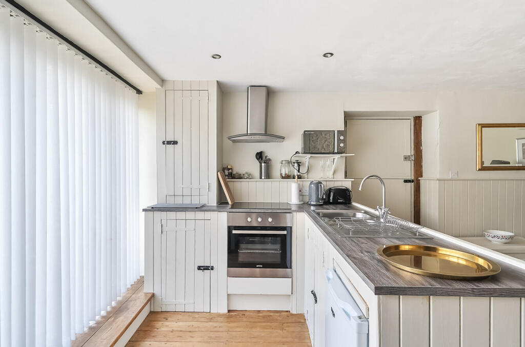 1310961-31-685991...