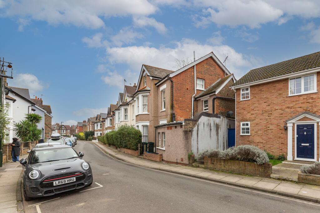 57 Larkfield Road, Richmond, Surrey, TW9 2PG