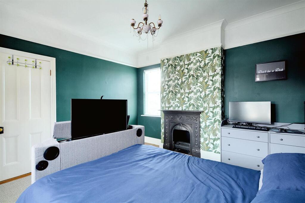 Bedroom 2_1.jpeg