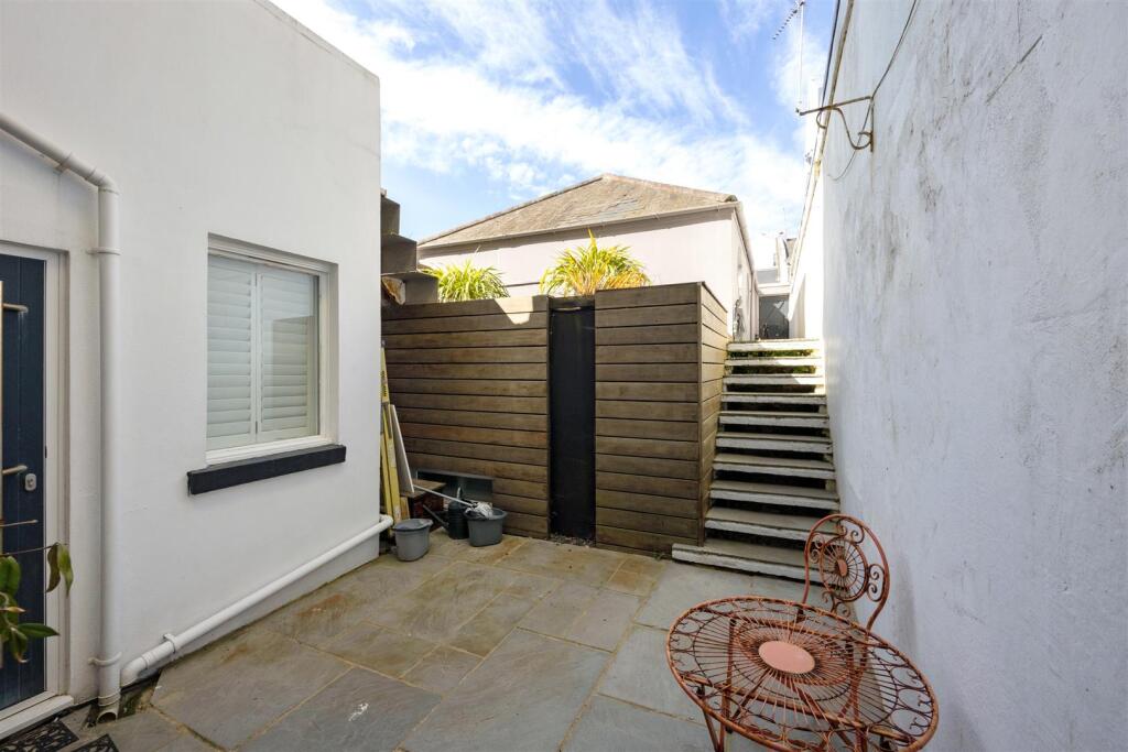 Brunswick Street West, 38b-019.jpg