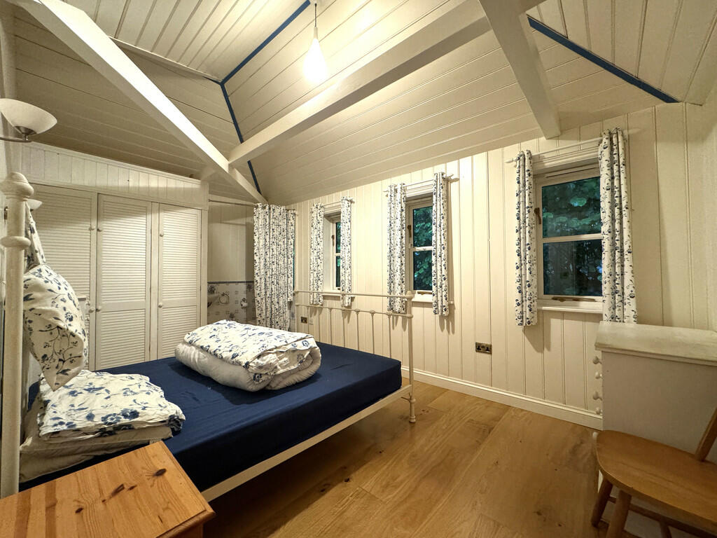 mainbedroom