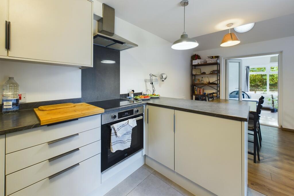 CAM02545G0-PR0263-STILL012