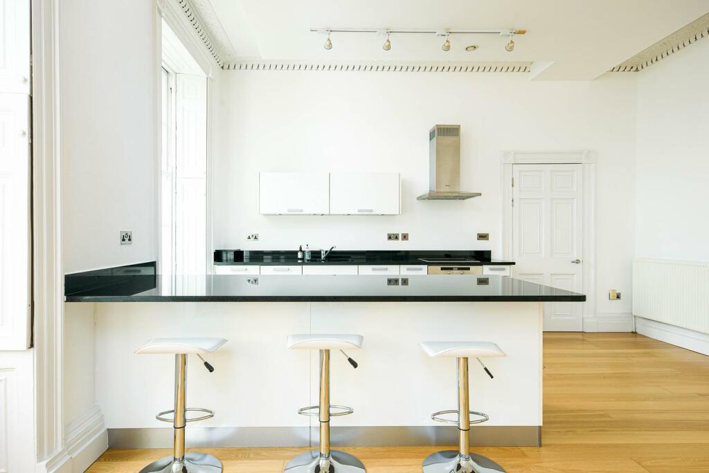 Kitchen_1.jpg