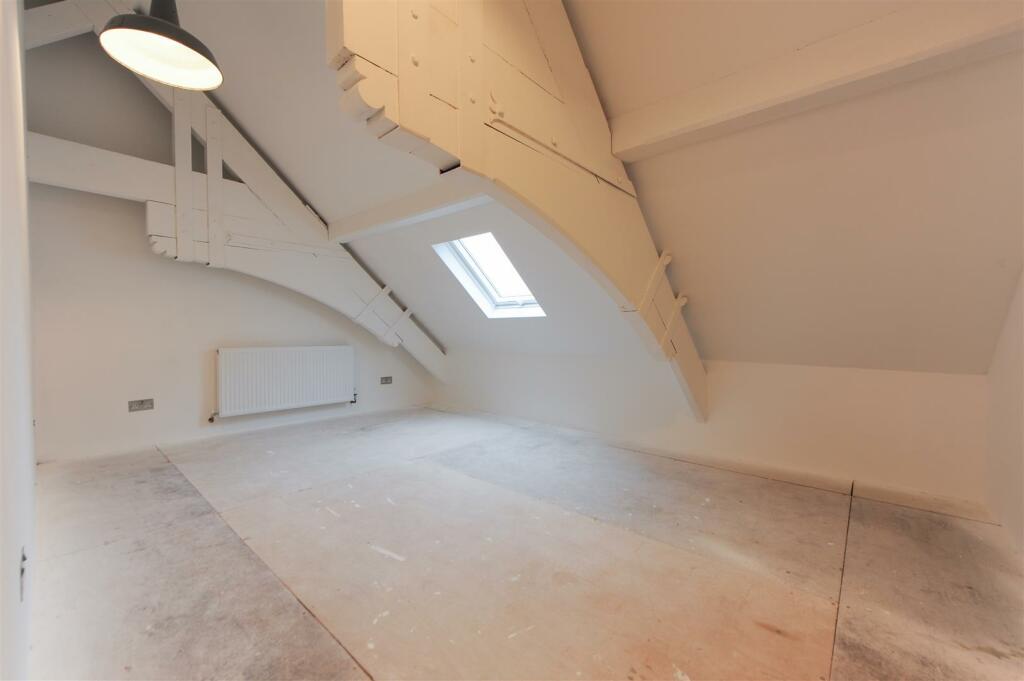Bedroom 2.jpg