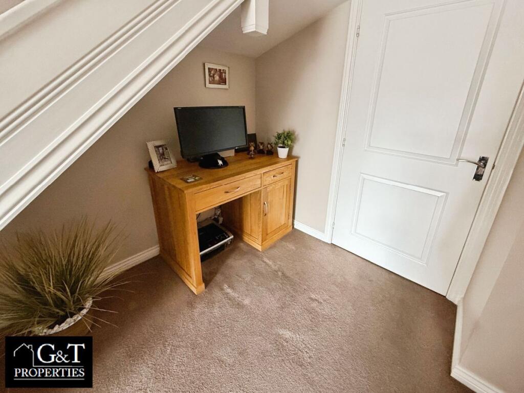 OPEN PLAN RECEPTION ROON