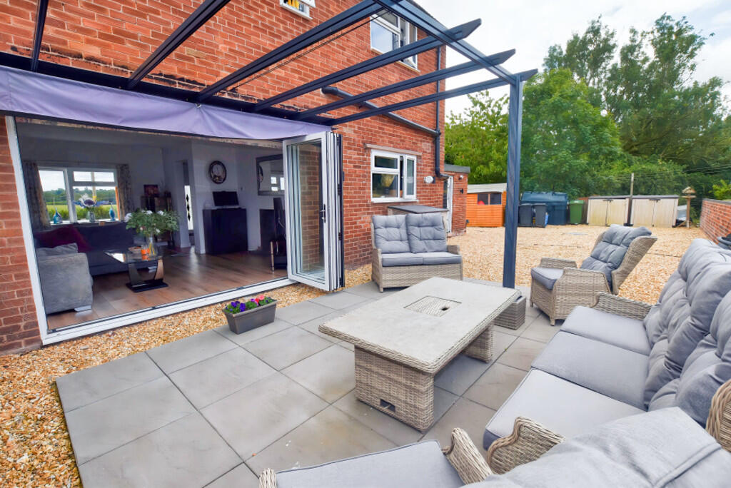 Rerar Patio 2