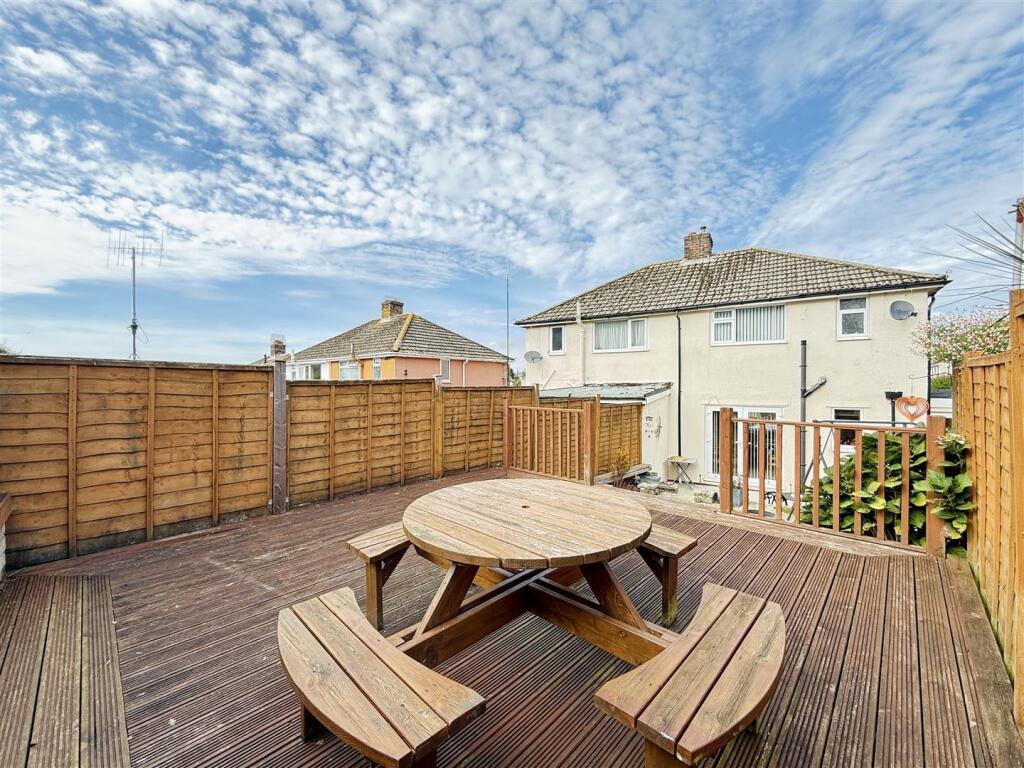 Seating Area On Deck.JPG