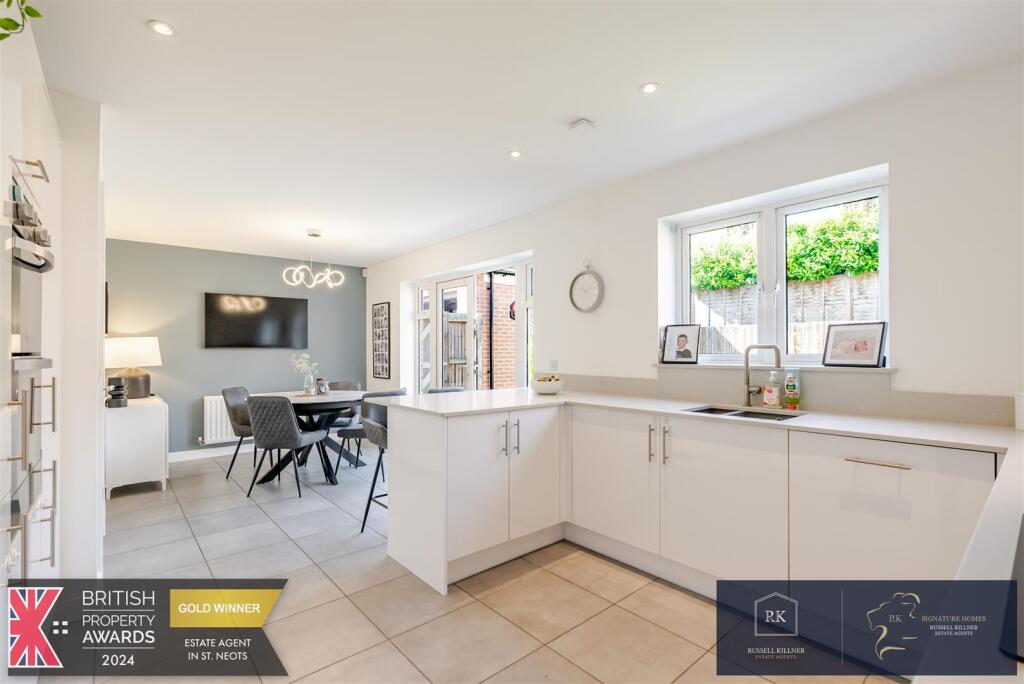 Kitchen Family Room.
