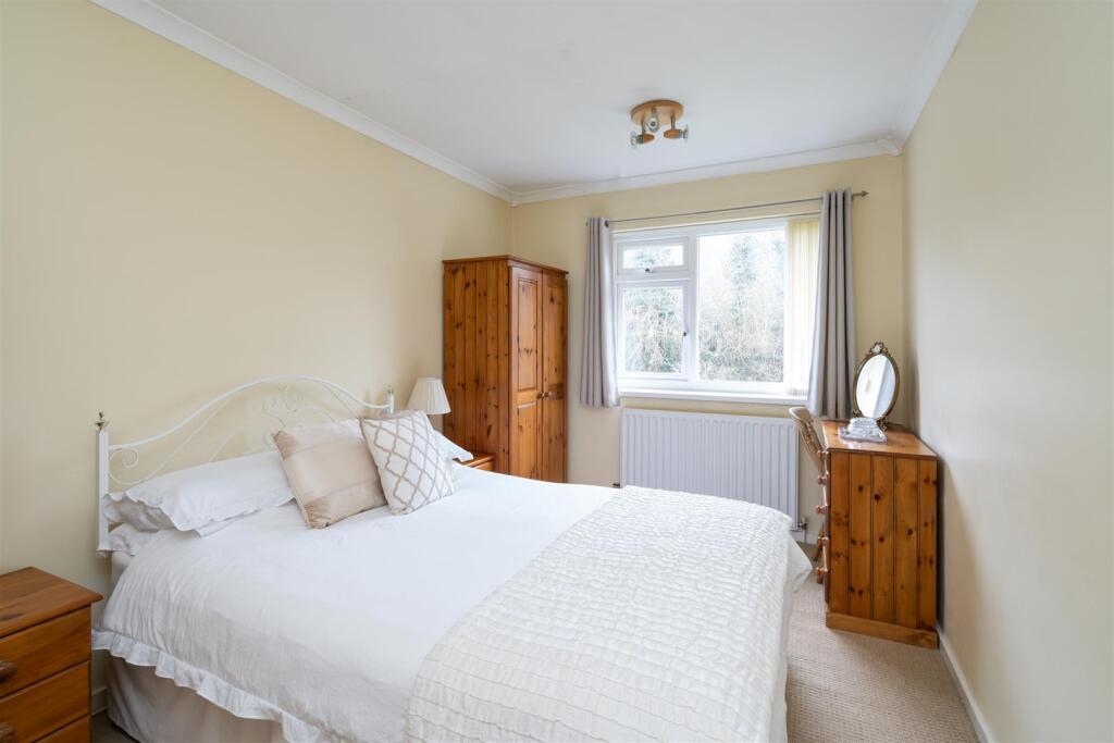 36 Milholme Green_15.jpg