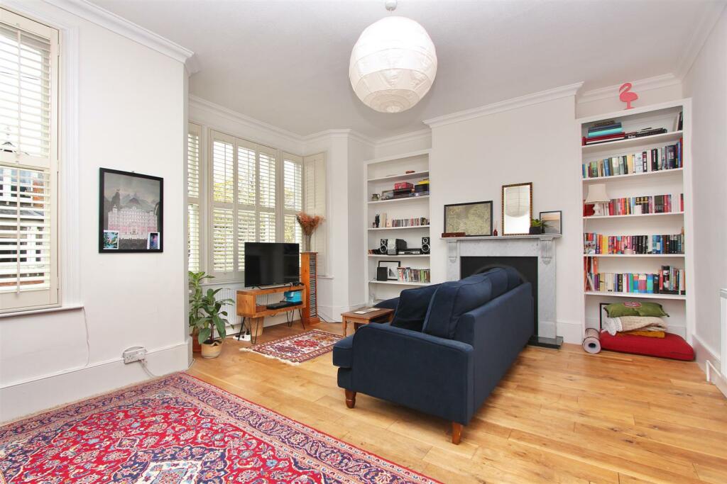 Cleveland Park Avenue, E17