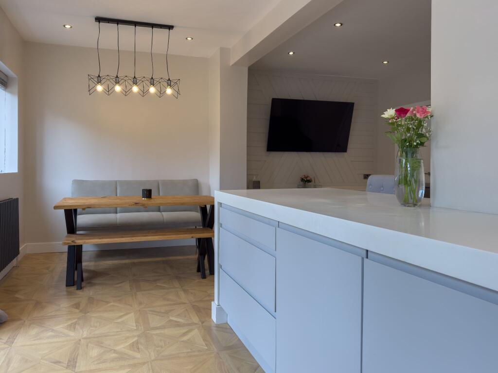 Living dining kitchen