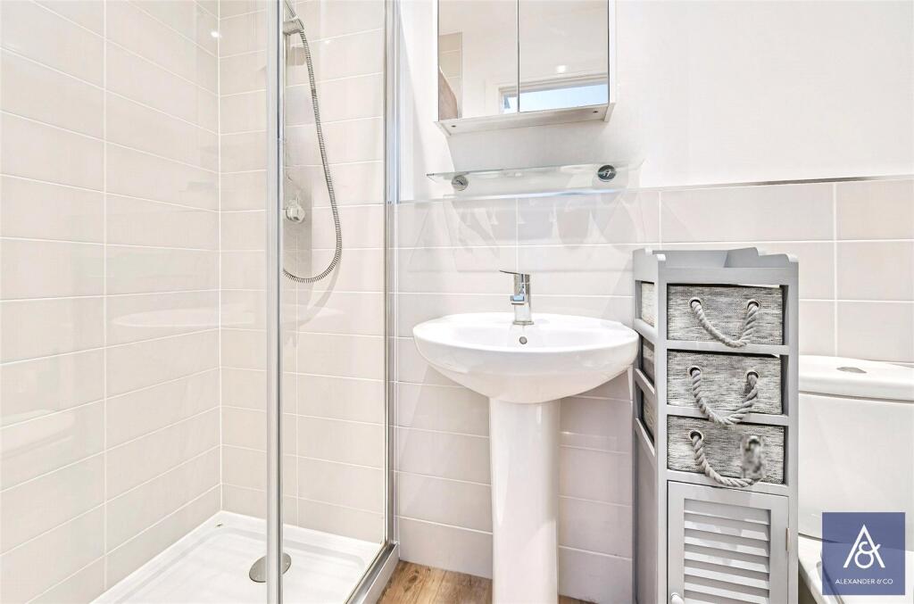 En-Suite Shower