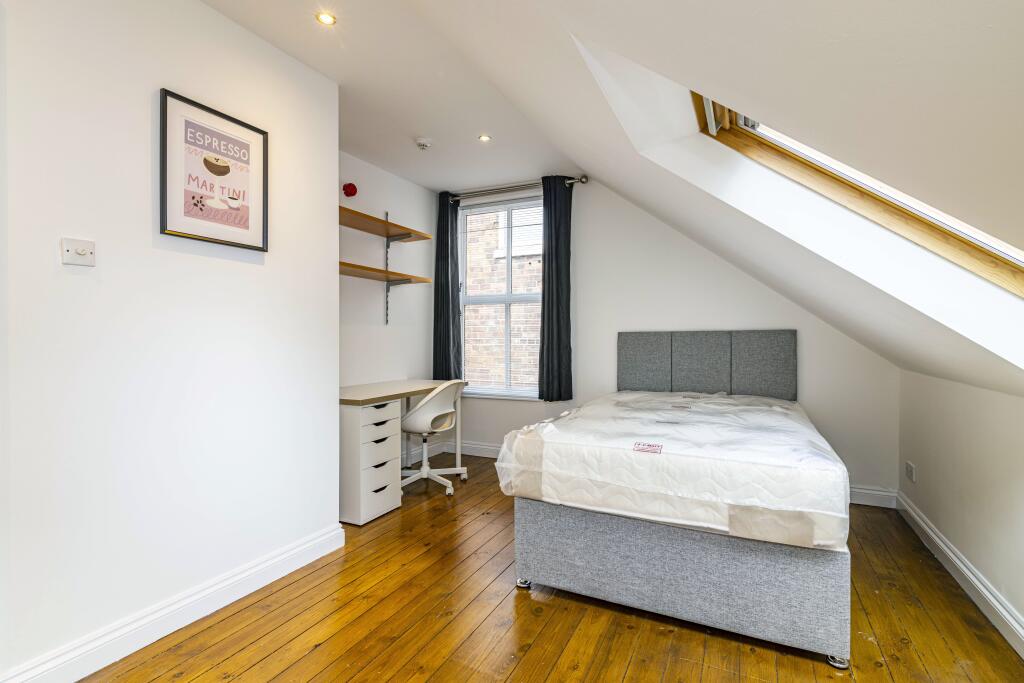 10-12DouglasRoad-37