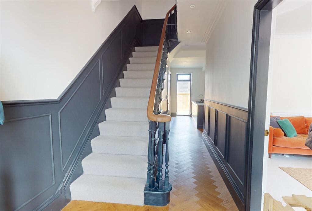 GROUND FLOOR