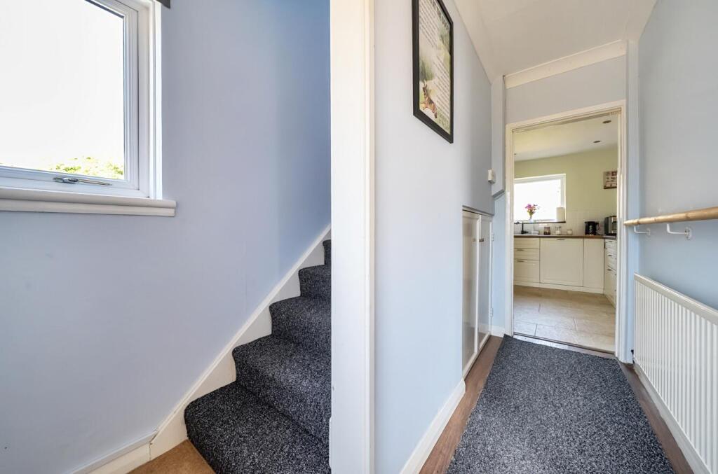 4 Clare Avenue