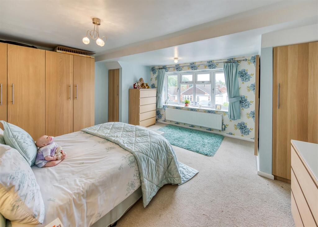 8 Barrington Close-10.jpg