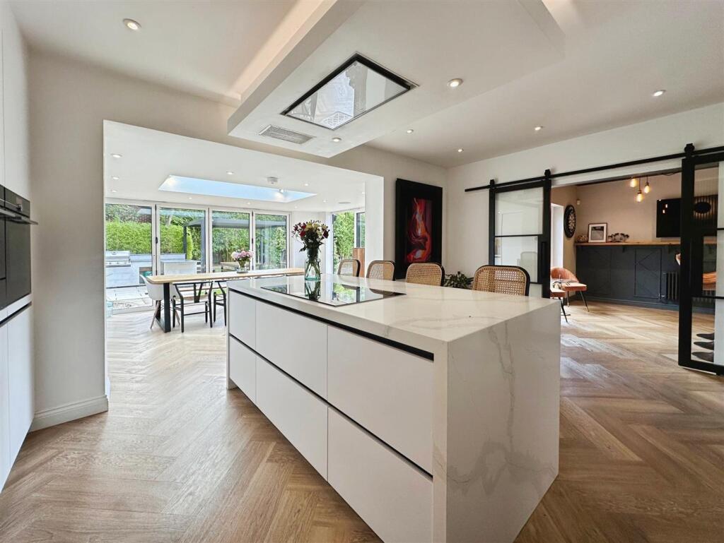 f4427c05--4C46-ACBB-6D8DE33EC35F-46764-00000FF0771