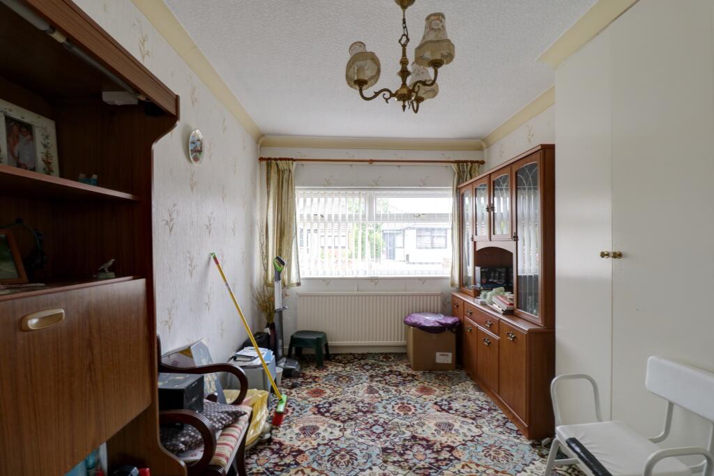 Dining Room : Bed 3.1