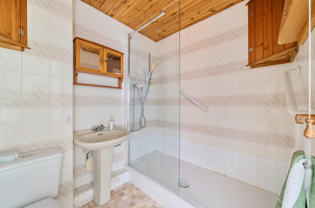 1345274-7-68b991b...