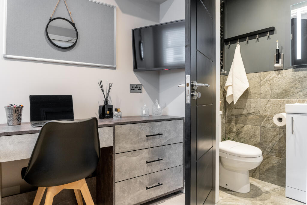 28 Adelaide Rd (36 of 71)