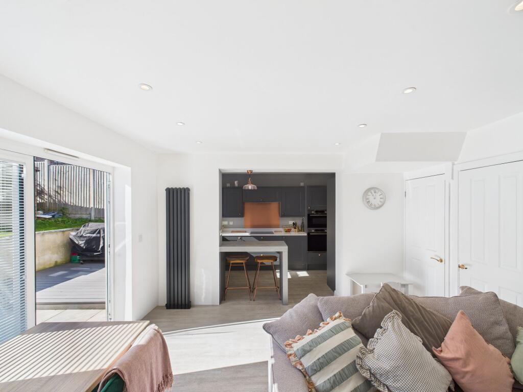 Kitchen/Living Area