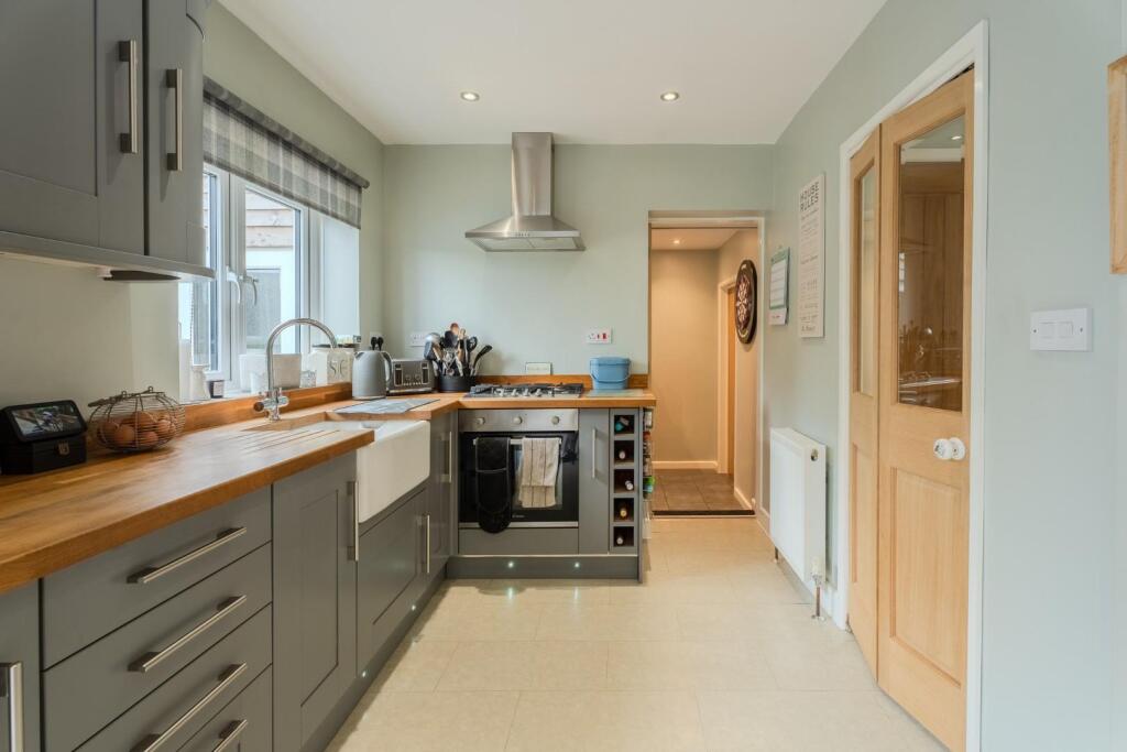 Eaton Crescent-16.jpg